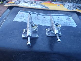 Skate trucks