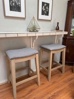 Set of 2 Parker 26" Counter Stool, Backless Saddle Kitchen Barstool in Natural Wood Finish