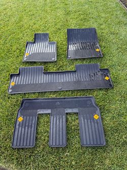 Rivian R1S All Weather Mats