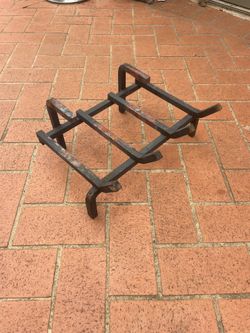Fireplace log grate