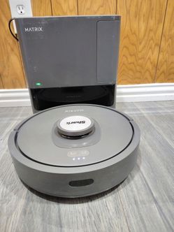 Shark Matrix Robot Vacuum, Self-Emptying 60-Day Base, Pet Friendly, Matrix Clean.