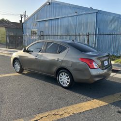 Nissan Versa