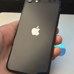 iPhone SE 3 (2022)