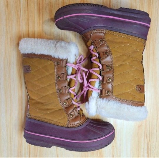 London Fog Girl's Snow/ Rain Boots Size: 2