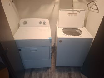Whirlpool Washer and Dryer Set