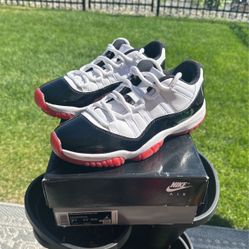 Jordan 11s Concord Breds