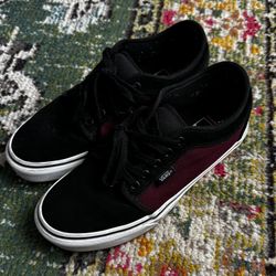 Vans Chukka lows