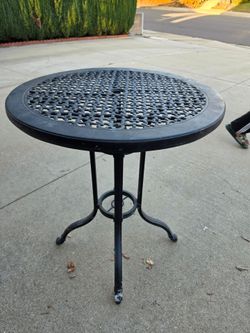 Pub Patio Table (table only)