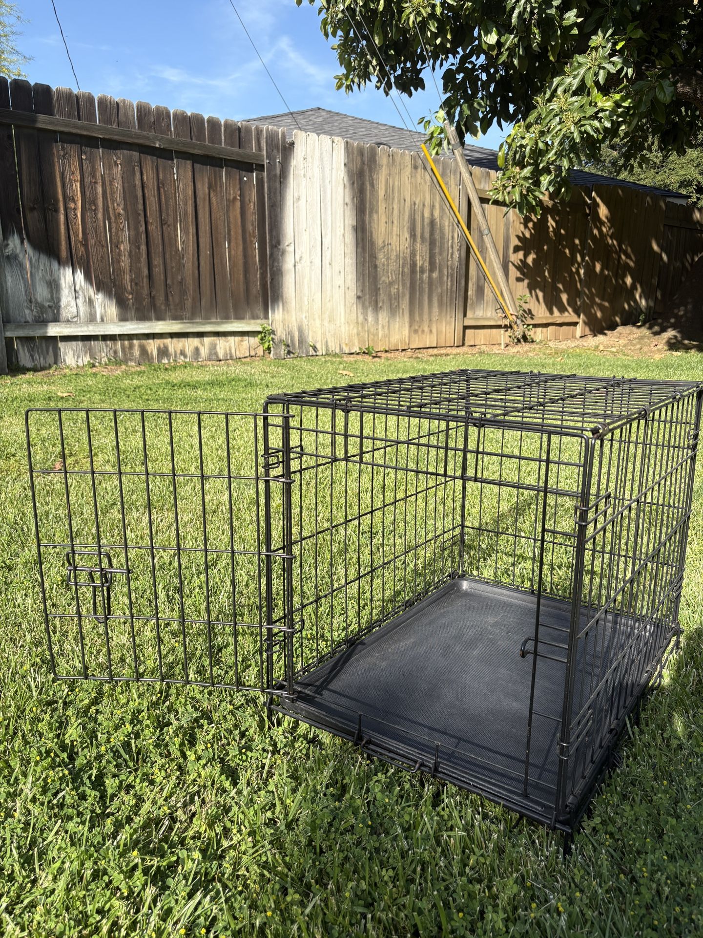 Dog Crate For A Small Breed 24Lx20Hx17W