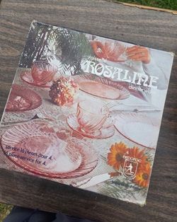 Pink Vintage Rosaline Dinnerware 16 Piece
