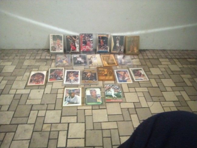 For A Serious Collector Set Of RareBasketball Ball Cards A two Baseball Cards