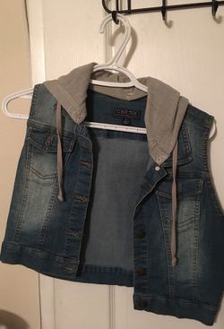 Stretchable jean vest with detachable hoodie