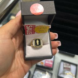 14k Gold Ring Sz 8