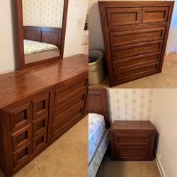 Thomasville MCM Queen Bedroom Set Tall dresser Long dresser mirror nightstand