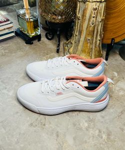 Vans UltraRange 2.0 Ultra Light True White Skateboard Shoes Men's 7.5/ Women's 9