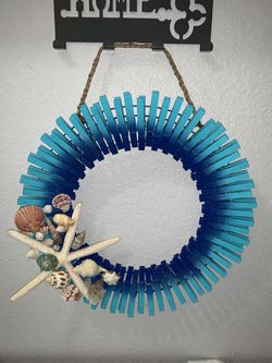 Beach themed wreath w/ sea shells and starfish -Brand New