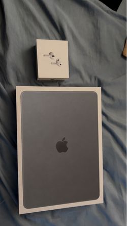 MacBook Air (M1 series) 13" • Apple M1 8-core - 8-core GPU • 256 GB • RAM 16GB • Silver
