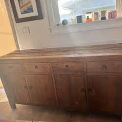 Buffet/sideboard
