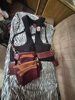 Occidental leather stronghold  suspendavest