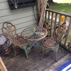Vintage Bistro Patio Table and Chairs 