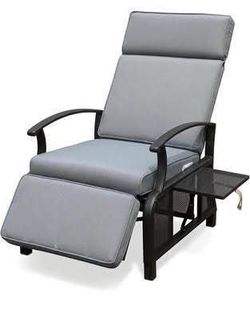 Assembled New Adjustable Outdoor Recliner Chair with Flip Table 150° Recline