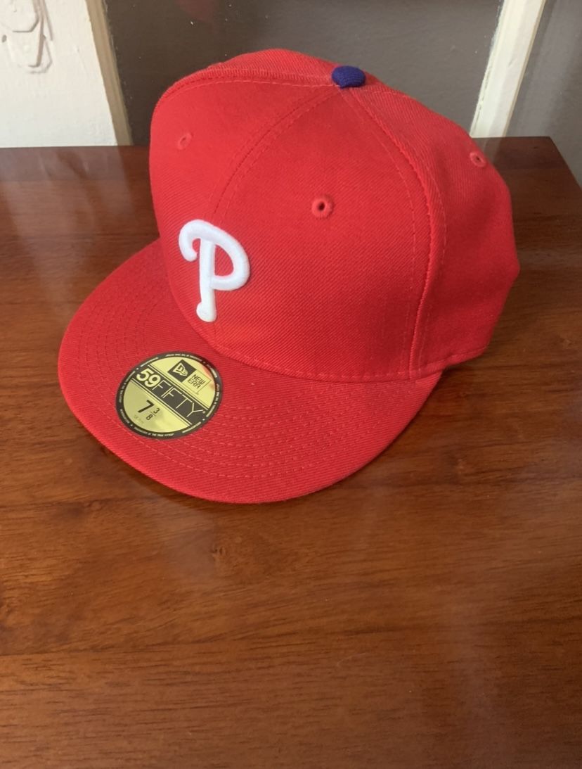 Red Philadelphia Phillies MLB New Era Fitted Size 7 3/8 BRAND NEW GREY BRIM AUTHENTIC- $30
