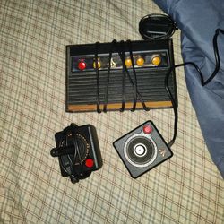 Vintage Atari With Built In 40 Games And Original Joysticks!