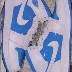 AIR JORDAN RETRO 1 MID SE