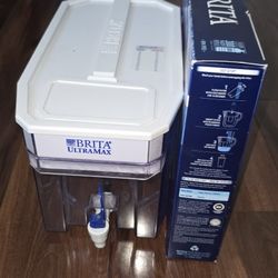 Brita UltraMax Water Dispenser with 8 Replacement Carbon Filters - Great Condition!