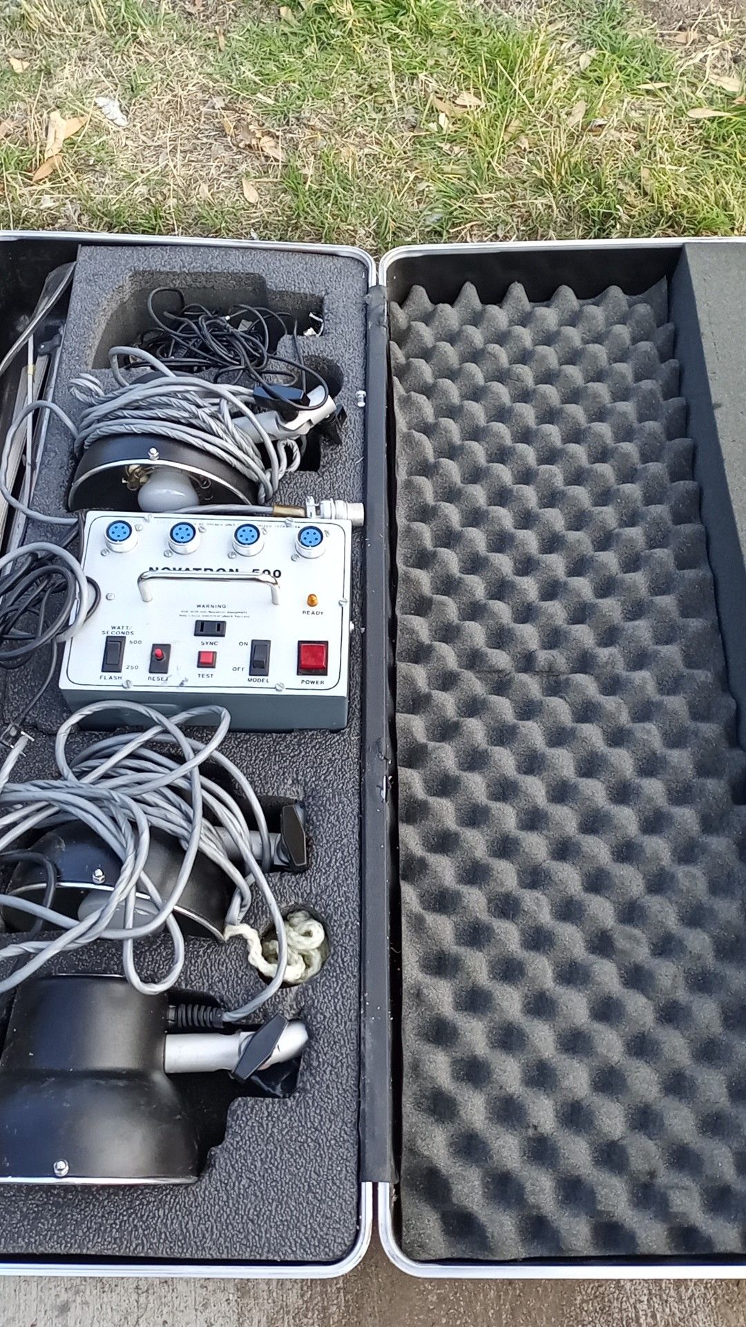 Novatron 500 strobe flash lighting system
