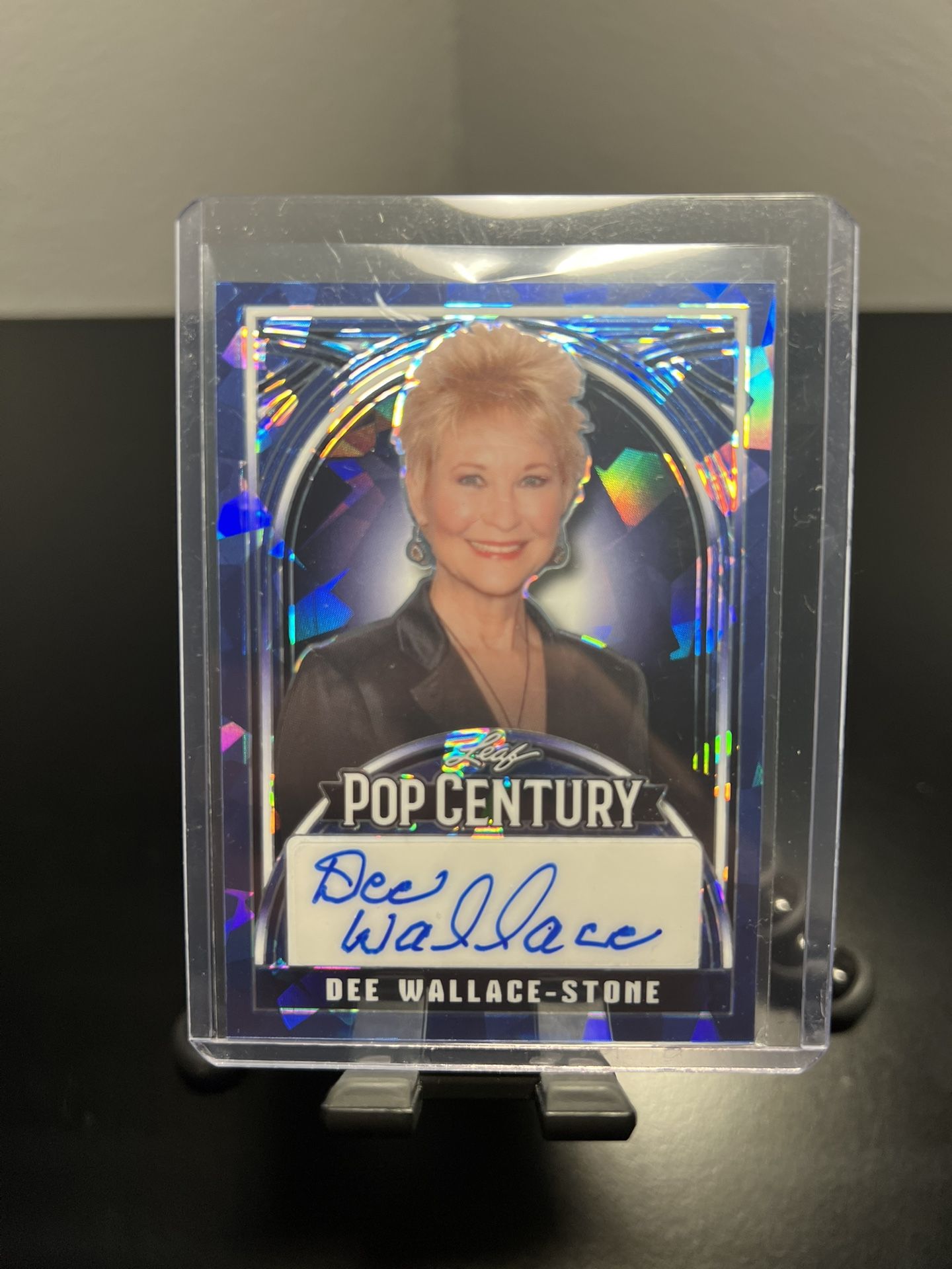 Dee Wallace Autographed Card