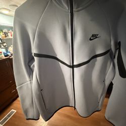 Nike Tech 