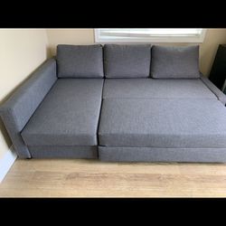 FREE DELIVERY!!! Great Condition Sectional Sofa Couch With Pullout Bed And Storage 