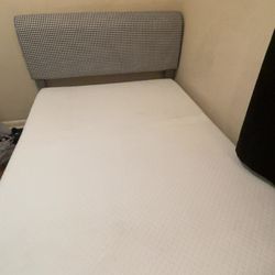 Full size bed