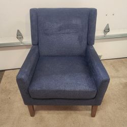 *** BRAND NEW- CLUB CHAIR ***