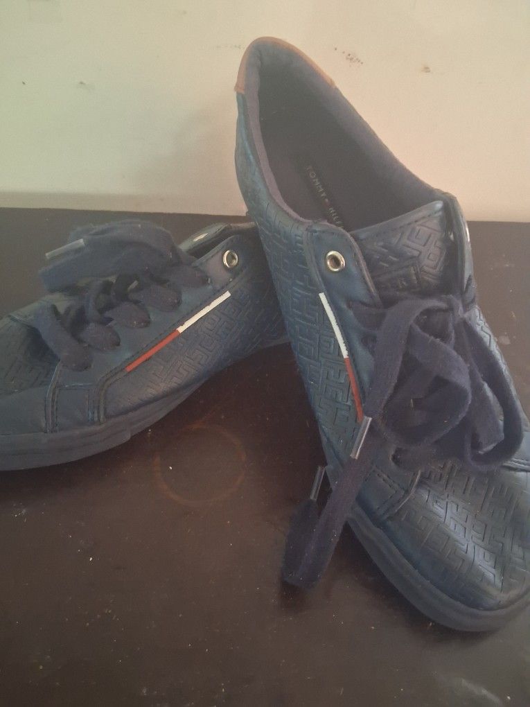 Tommy Hilfiger Woman's Blue Tennis Shoes Size 9.5M