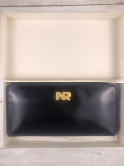 Vintage Nina Ricci Paris Wallet NR Logo – Black Zip Around