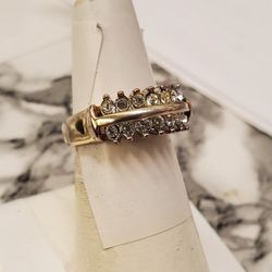 Vintage Lady Ring