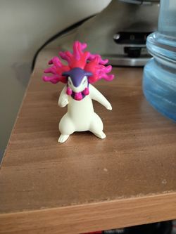 Pokemon Tomy Hisuian Typhlosion figure