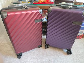 ​🚨🚨 SPOTTED! Brand New LuggeX Hardside Carry-on Suitcase for ONLY $35!! 🔥🔥🔥