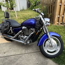 2002 Honda VT1100C2