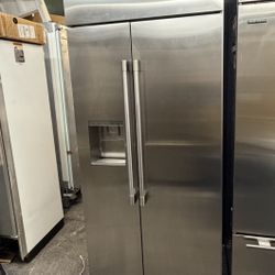 Monogram Built In 36” Stainless Steel Side By Side Refrigerator Ice & Water