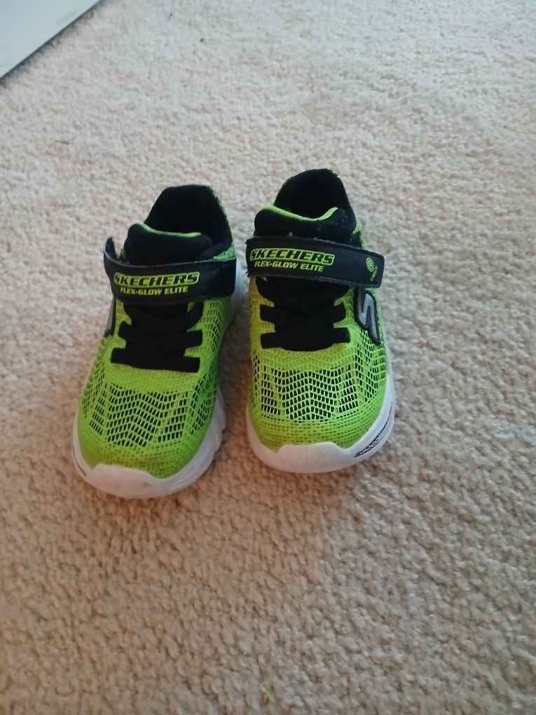 Skechers For Toddlers Size 9