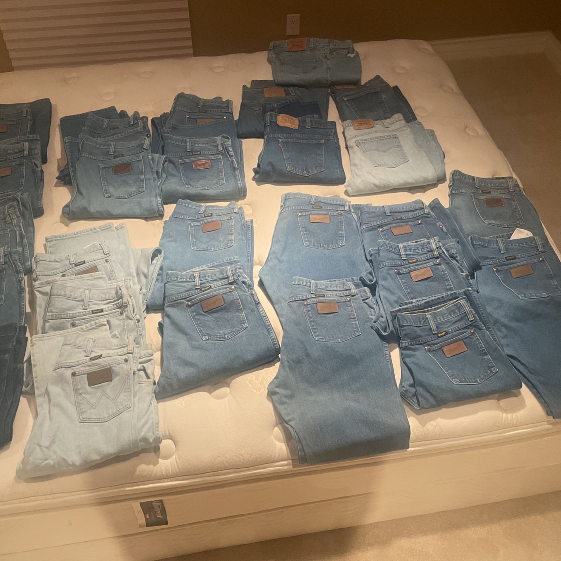 Wrangler Jeans / Levi Jeans …$275. For All 22 Pair