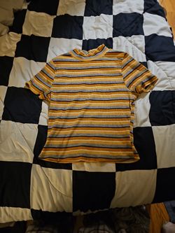 Mock Neck 💛