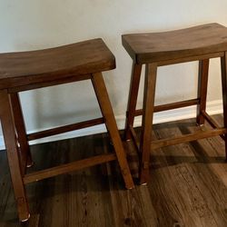 Set of 2 Wooded Brown Bar Stools 24”x17” 