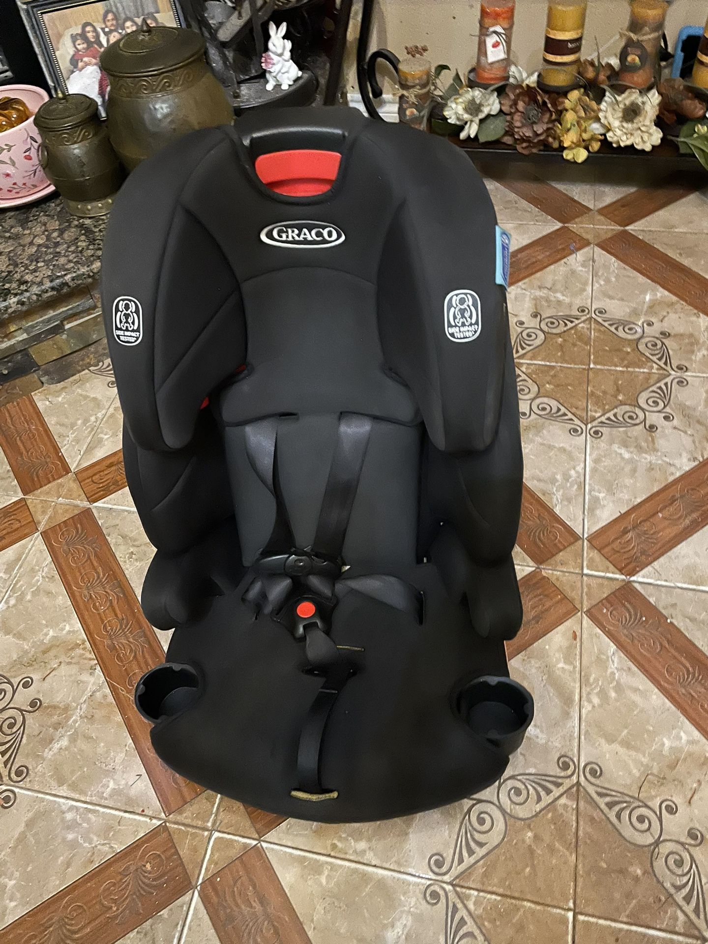Graco Tranzitions 3-in -1 Harness Booster Car seat 