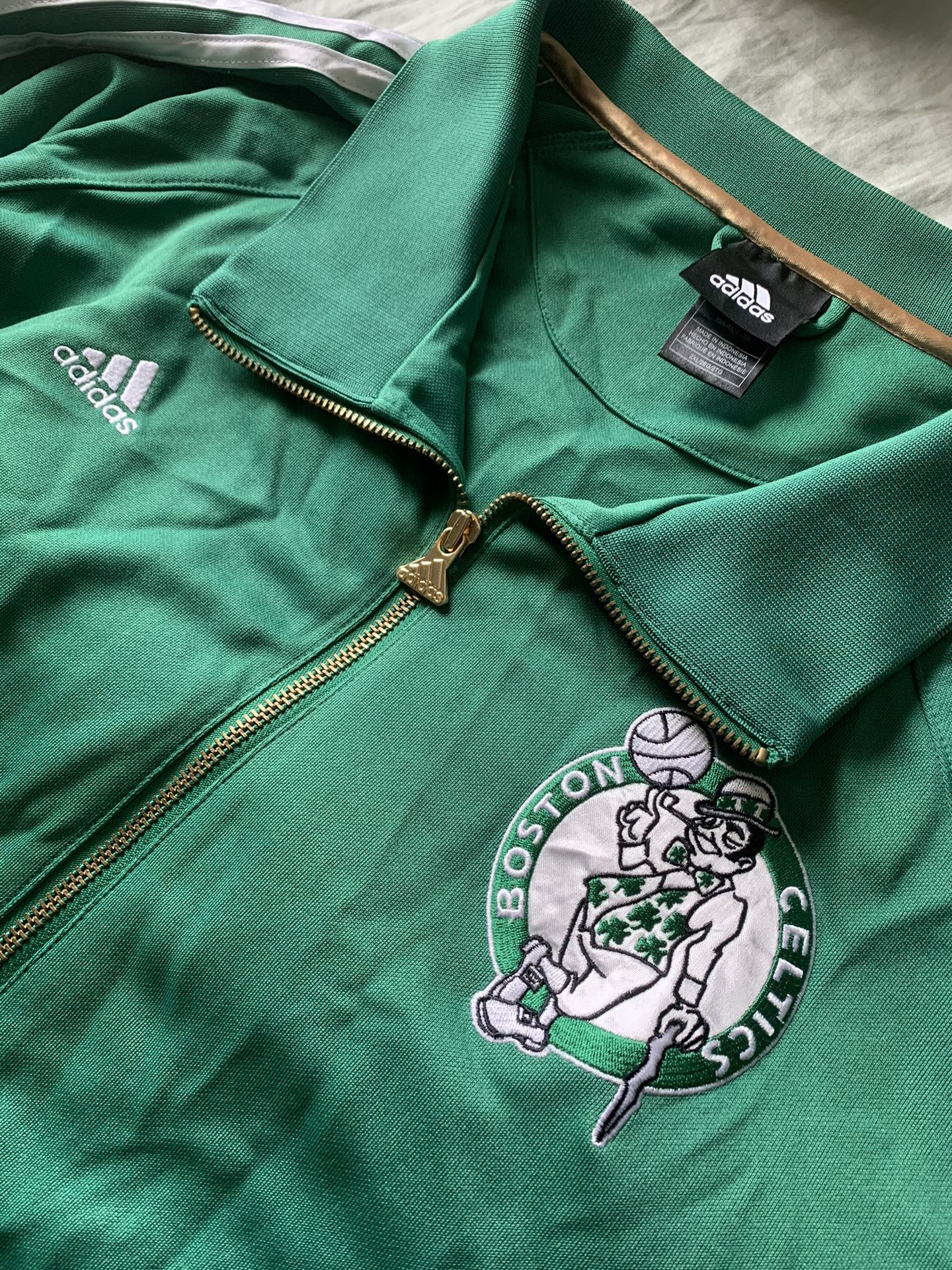 Boston Celtics World Champion Anniversary Edition Track Jacket Tricot XL for Sale in Houston, TX OfferUp