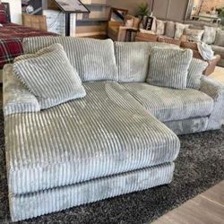 Lindyn Fog 2 Piece Sofa Chaise Sectional 