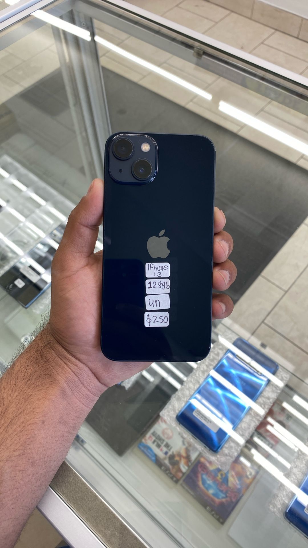 Apple iPhone 13 128 GB Factory Unlocked 